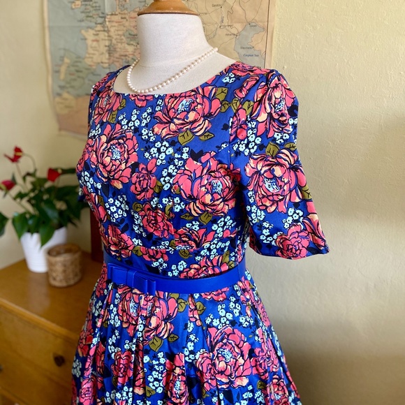 Modcloth Floral Retro Best Short Sleeve Dress NWOT - Picture 2 of 5